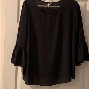 Women’s Bell/Flutter Sleeve Top